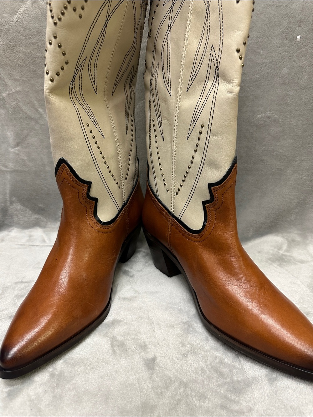Frye Sara Studded Western Boots Size 9 - Picture 4 of 6